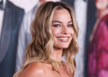 (Фото) Марго Роби во незамисливи потпетици: „Би сакала да видам како оди во нив“