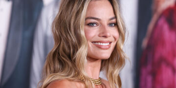 (Фото) Марго Роби во незамисливи потпетици: „Би сакала да видам како оди во нив“