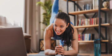 (Видео) Нема да најдете подобар тренинг: 5 минути на ден, без тегови, опрема или одење во теретана