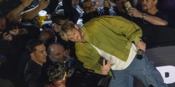 (Фото/Видео) Логан Пол продаде картичка Покемон за рекордни 16,5 милиони долари