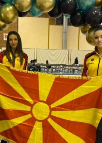 Илина и Ева го вееја македонското знаме на натпревар во Франција