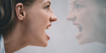 Американска блогерка и авторка издвои десет особини на жените со кои e невозможен брак