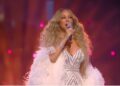 (Видео) Остри критики за настапот на Мараја Кери на отворањето на ЗОИ: Ја уништи церемонијата, очигледно пее на плејбек