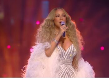 (Видео) Остри критики за настапот на Мараја Кери на отворањето на ЗОИ: Ја уништи церемонијата, очигледно пее на плејбек