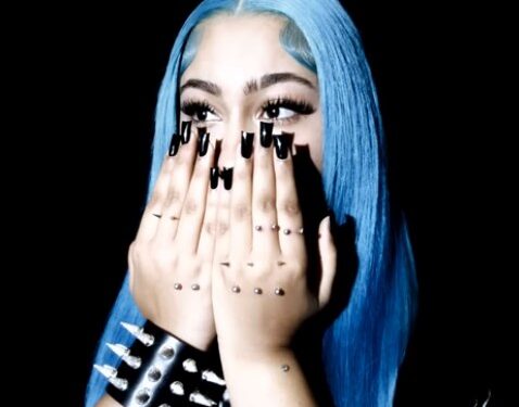 (Видео) 12-годишната ќерка на Ким Кардашијан и Кање Вест ја објави својата прва песна