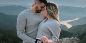 (Фото) „Не знаев дека универзумот ме подготвува за најважната премиера во нашиот живот, те чекаме малечка“, Александра Јанева објави дека е бремена