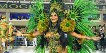 Црно-белата фотографија од Кејт Мидлтон и принцот Вилијам растажи многумина