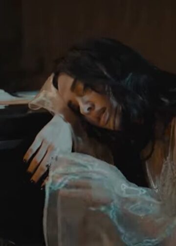 (Видео) Мартија со нова песна „Не барај ги ангелите“