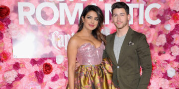 Велат дека изгледаат како „мајка и син“, но тие се сакаат лудо: „Беше многу болно“