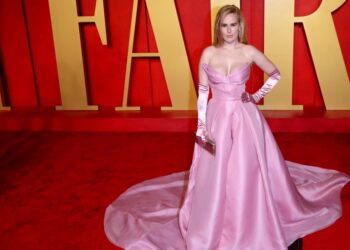 „Работам четири работи за ќерка ми“: Румер Вилис одговори на коментарите дека живее од славата на родителите