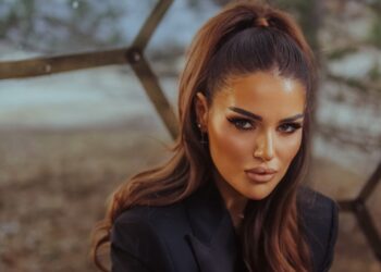 (Видео) Симона Поповска го објави својот нов музички проект „Небитен“