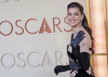 (Видео) Ја напаѓаат дека претерува со пластични операции, а таа сега ги замолчи сите со еден природен трик