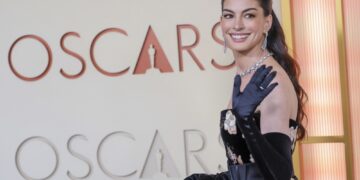 (Видео) Ја напаѓаат дека претерува со пластични операции, а таа сега ги замолчи сите со еден природен трик