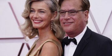 (Видео) Најубавата манекенка од 90-тите се соблече и покажа како навистина изгледа