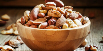 Јаткасти плодови кои помагаат во намалување на крвниот притисок