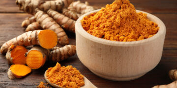 Слабеење со куркума: Како популарниот зачин природно ги топи мастите