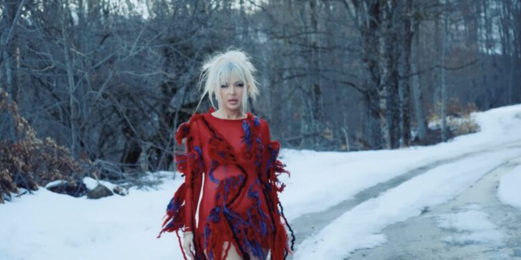 (Видео) „22“ – нова песна на Теа Трајковска