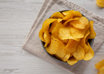 Кардиолог предлага со што да ги замените чипсот и слатките