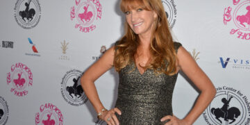 Жената што пукаше кон куќата на Ријана е обвинета за обид за убиство на пејачката