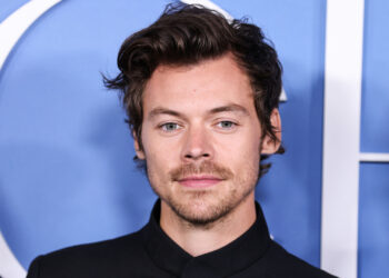 (Видео) На „Тик-Ток“ ги споредуваат песните: мелодија од новата песна на Хари Стајлс потсетува на „Лутка“ на С.А.Р.С.