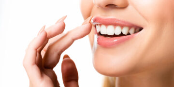 (Видео) Мисица стана хит на интернет: и испаднаа навлаките за заби во програма во живо