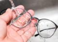 Совршен трик за кристално чисти очила без дамки