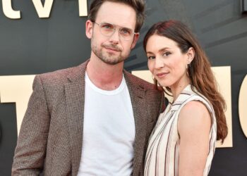 Жената што пукаше кон куќата на Ријана е обвинета за обид за убиство на пејачката