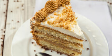 Без млеко и јајца, а вкусот чист луксуз: хит десерт готов за 15 минути