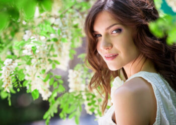 (Видео) Познатиот актер на црвениот тепих со убава Србинка – тие се во брак 26 години