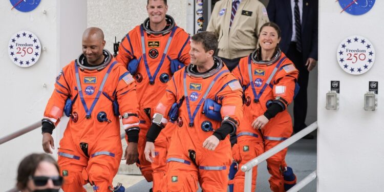 (Видео) Анџелина Џоли ги шокираше сите со својот изглед: Што се случи со нејзиното лице?