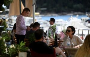 Сезонска работа во Хрватска: добра заработка или напорна авантура – што покажуваат бројките