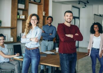 Успехот им доаѓа подоцна: Луѓето родени во овие 4 месеци градат најстабилни кариери