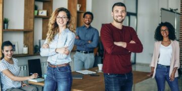 Успехот им доаѓа подоцна: Луѓето родени во овие 4 месеци градат најстабилни кариери