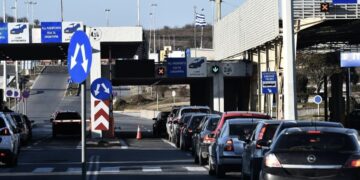 Еве колку смеете да останете во Грција и какви казни следуваат ако го пречекорите рокот