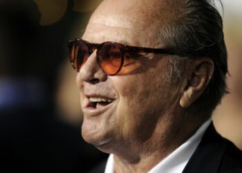 Погледнете како изгледаат денес! Џек Николсон (89) и Џони Мичел повторно заедно на роденденска прослава