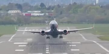 Авиобилетите скокаат ова лето: цените растат за 30 до 90 евра низ Европа