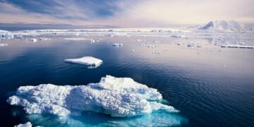 Случајно откритие на Антарктикот: научници пронајдоа нов остров по повлекувањето на мразот