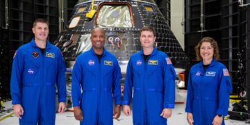 Летот до Месечината го менува телото: што им се случува на астронаутите во вселената