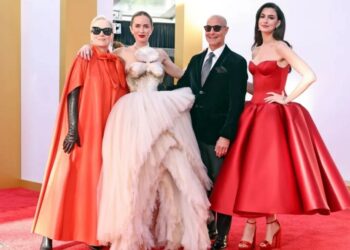 Гламур во Њујорк: ѕвездите на „The Devil Wears Prada 2“ блеснаа на спектакуларната светска премиера