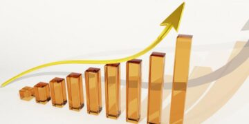 Светот пред нов економски удар: инфлацијата повторно расте, предупредуваат ММФ и Светска банка