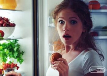 Стоп за ноќното грицкање: Неколку трикови што веднаш го гасат гладот и ви го спасуваат сонот