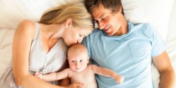 Дали е добро децата да спијат со родителите? Науката открива неочекувани придобивки