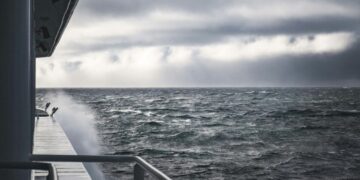 Научници предлагаат подводен ѕид меѓу Америка и Русија: предупредуваат дека Европа ја чека хаос ако не се реагира