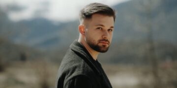 Дамјан Стоименовски ја објави „Рингишпил“ – песна што веќе се врти насекаде