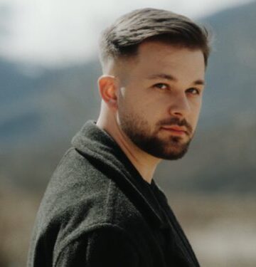 Дамјан Стоименовски ја објави „Рингишпил“ – песна што веќе се врти насекаде