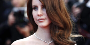 „Љубоморен си на она што го имам“: ја бранеше сопругата и му возврати на хејтер, а потоа беше искритикуван на социјалните мрежи