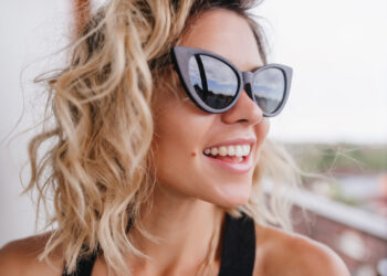 (Фото) Убедливо најубавата боја на коса: Доминира оваа пролет, им одговара на сите и „отстранува“ години од вашето лице