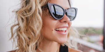 (Фото) Убедливо најубавата боја на коса: Доминира оваа пролет, им одговара на сите и „отстранува“ години од вашето лице