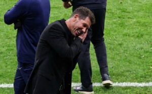 (ВИДЕО) Симеоне ги „зачуди“ навивачите на Барса – гестот по мечот стана хит на интернет