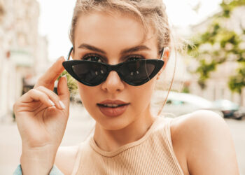 Што и да мислите – тие веќе го знаат тоа: Жените родени под овие два знака се кралици на љубомората